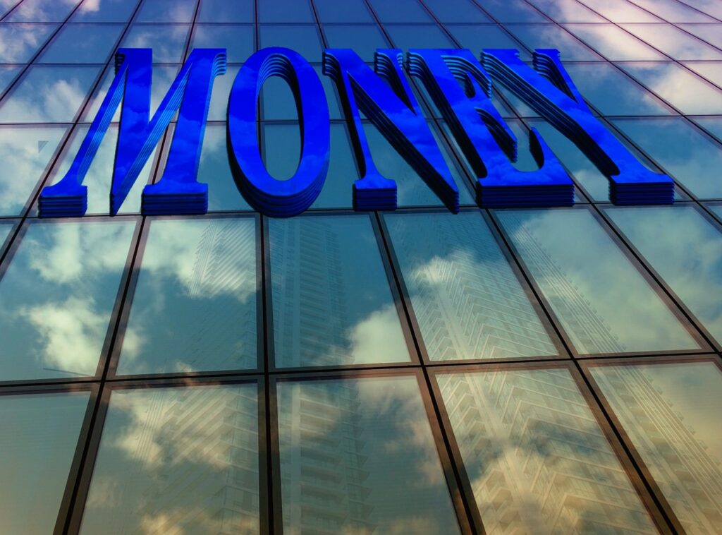 financial world, investor, finance, nature, skyscraper, office building, office, advertising, bank, stock exchange, trading floor, company, money, funds, banknotes, business, facade, clouds, reflection, architecture, heaven, glass front, glazing, structure, investment